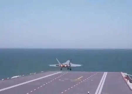 نمایش خیره کننده ناو هواپیمابر جدید چین، فوجیان+فیلم